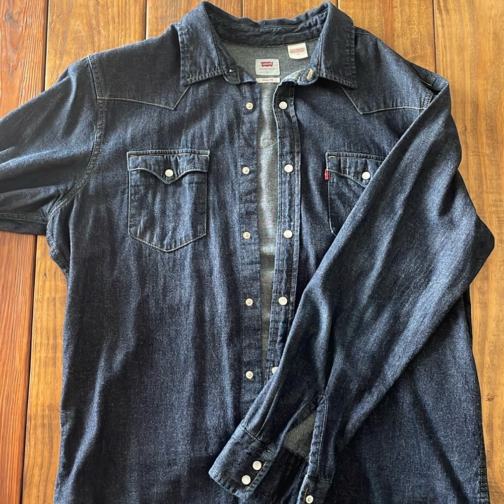 Levi’s Barstow Long Sleeve Pearl Snap